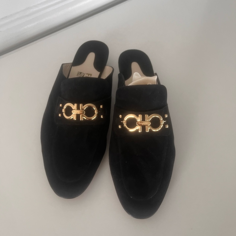 Salvatore ferragamo swing Gancini bits logo suede mule nwt size 8